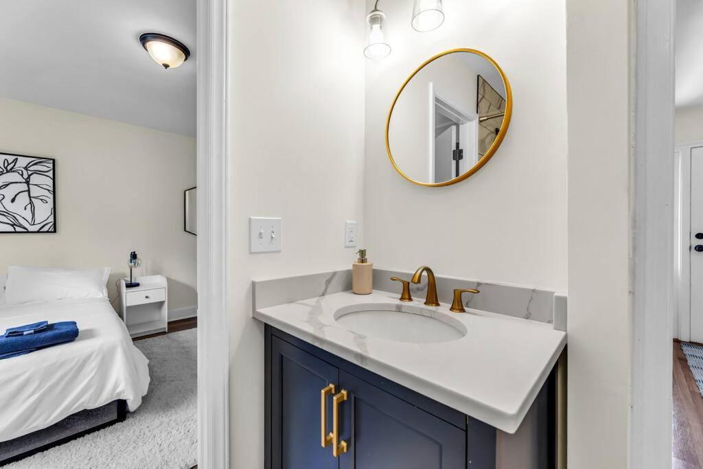 Fully Renovated 4 Bed Buena Vista House Near Wfu Villa Winston-Salem Exteriör bild